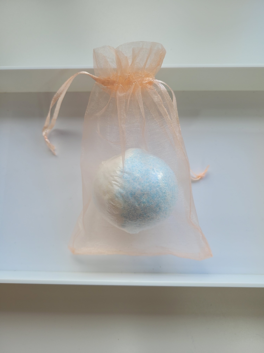 🎁 Free with purchase of $25+ / Bath Bomb in Peach Organza Gift Bag
